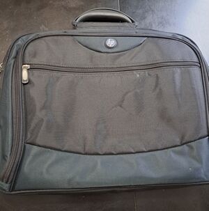 hp Black Nylon Laptop/Briefcase/Messenger Bag
